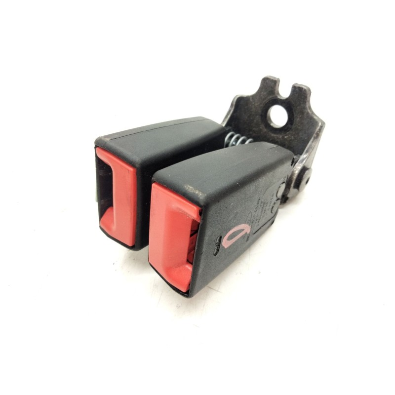 Recambio de enganche cinturon trasero central para ford focus iii sedán 1.0 ecoboost referencia OEM IAM BM51613K21  