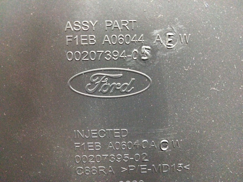 Recambio de guantera para ford focus iii sedán 1.0 ecoboost referencia OEM IAM F1EBA06044  