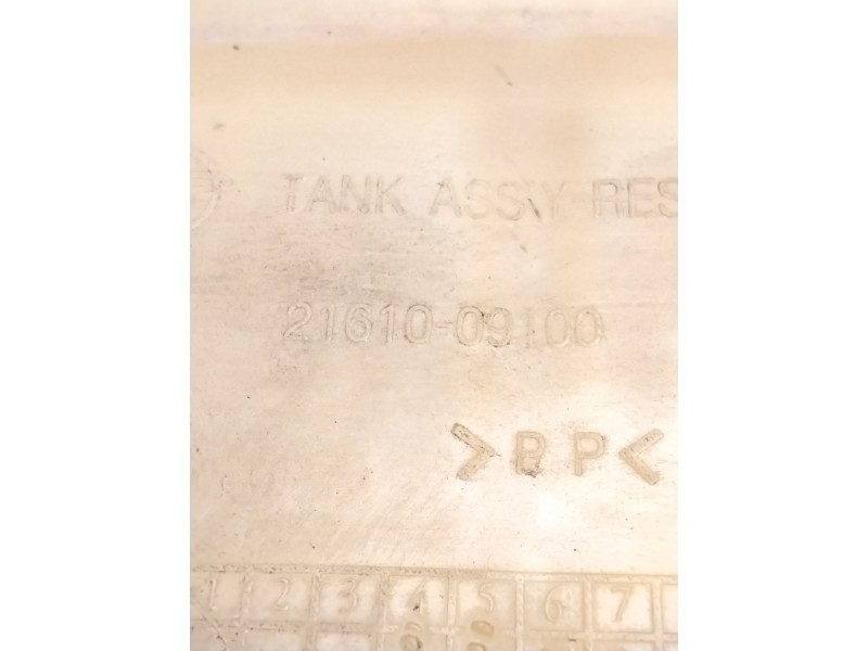 Recambio de deposito expansion para ssangyong kyron 270 spr xdi premium 4wd referencia OEM IAM 2161009100  