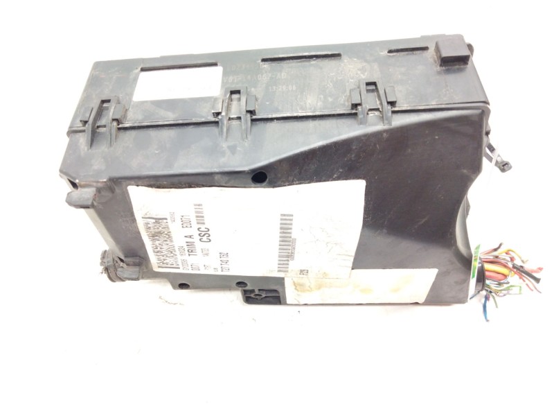 Recambio de caja fusibles para ford focus iii sedán 1.0 ecoboost referencia OEM IAM F1FT14K733CSC  