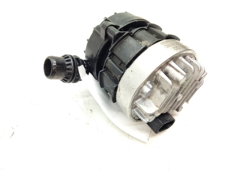 Recambio de bomba agua electrica para mercedes-benz clase c all-terrain (s206) c 220 d 4-matic (206.214) referencia OEM IAM A000