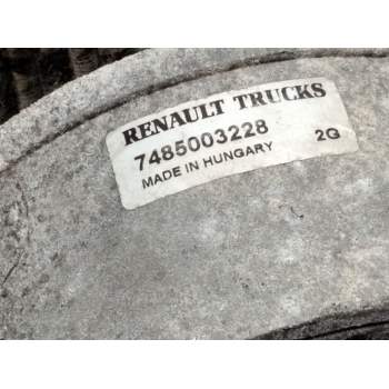 Recambio de alternador para renault magnum 480 referencia OEM IAM 7485003228  