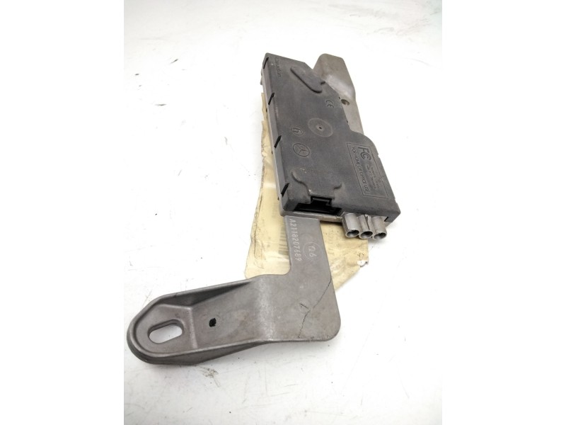 Recambio de amplificador antena para mercedes-benz clase e (w211) e 200 kompressor (211.041) referencia OEM IAM A2118207689  
