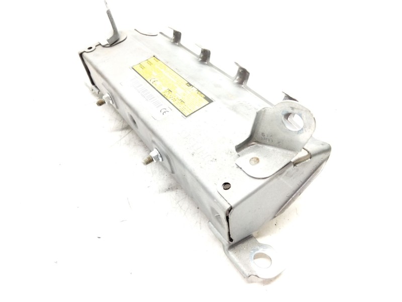 Recambio de airbaig delantero izquierdo de pies para toyota auris referencia OEM IAM 0589P1000297  