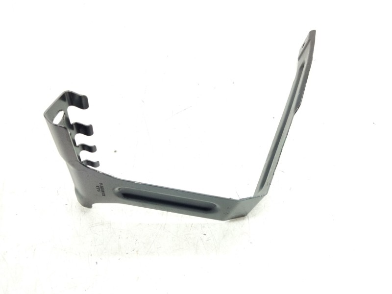 Recambio de soporte bateria para mercedes-benz clase c all-terrain (s206) c 220 d 4-matic (206.214) referencia OEM IAM A20661057