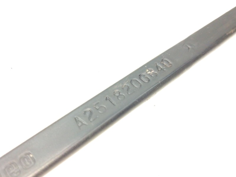 Recambio de brazo limpia delantero derecho para mercedes-benz clase r (w251, v251) r 320 cdi 4-matic (251.022, 251.122) referenc