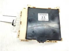 Recambio de caja reles para toyota auris referencia OEM IAM 8273012X81   2