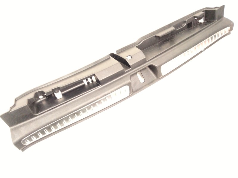 Recambio de moldura trasera para mercedes-benz clase c all-terrain (s206) c 220 d 4-matic (206.214) referencia OEM IAM A20669063