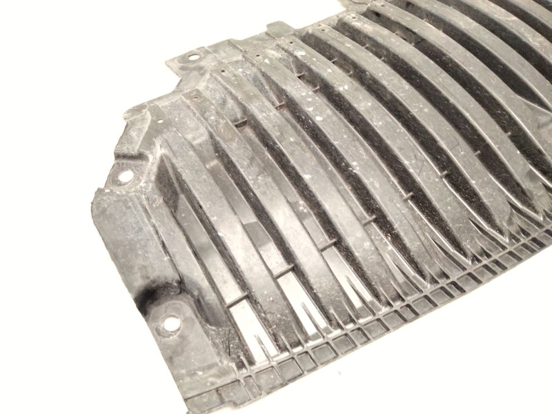 Recambio de cubrecarter para mercedes-benz clase c all-terrain (s206) c 220 d 4-matic (206.214) referencia OEM IAM A2065200200  