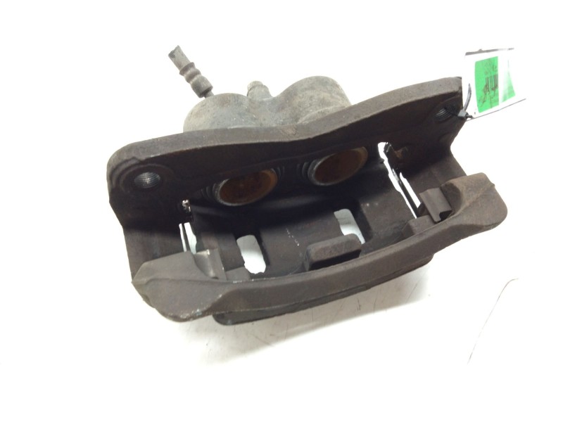 Recambio de pinza freno delantera derecha para hyundai h-1 / starex autobús (a1) 2.5 tci referencia OEM IAM BC140047  