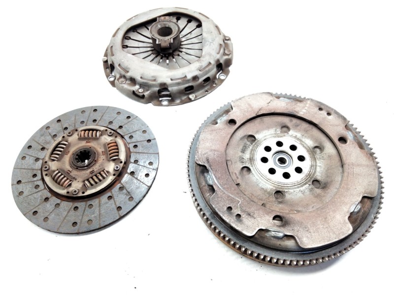Recambio de kit embrague para iveco daily iv furgón 35s14 c, 35s14 c/p, 35s14 v, 35s14 v/p, 35c14 v,... referencia OEM IAM   