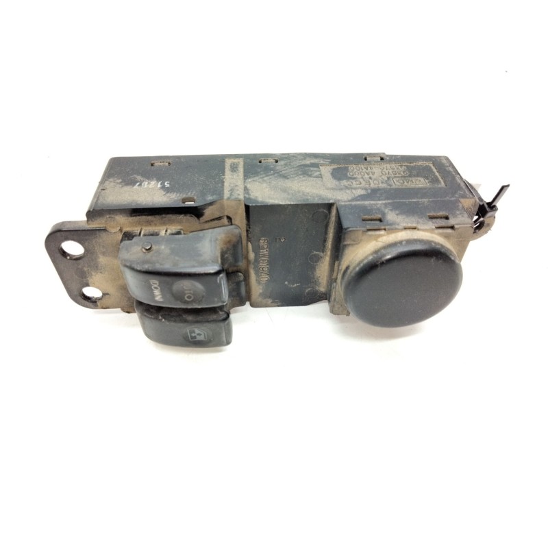 Recambio de mando elevalunas delantero izquierdo para hyundai h-1 / starex autobús (a1) 2.5 tci referencia OEM IAM 935704A000  