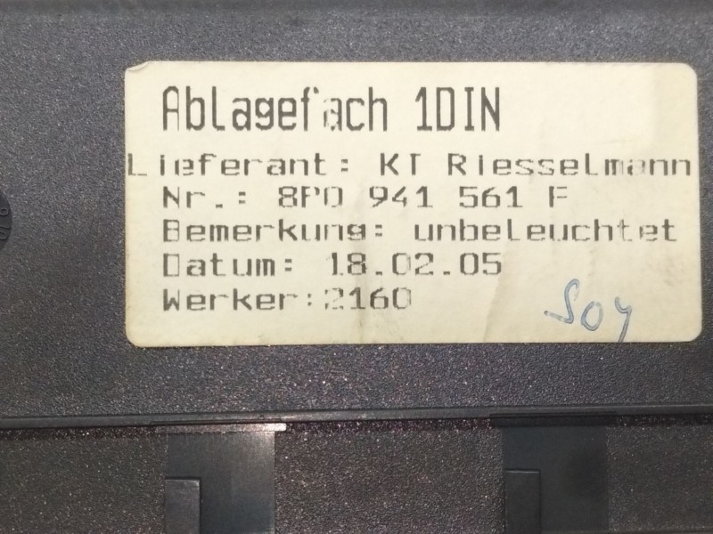 Recambio de guantera superior central para audi a3 (8p1) 2.0 tdi 16v referencia OEM IAM 8P0941561  