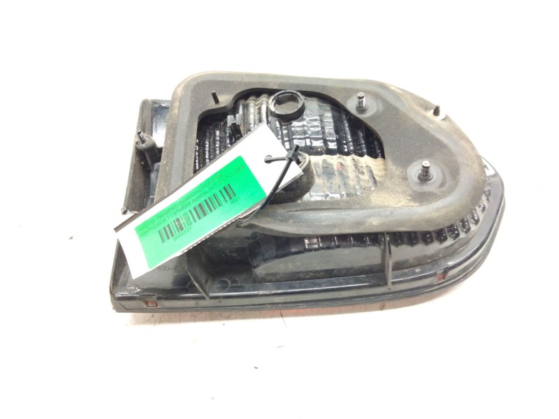 Recambio de piloto trasero derecho porton para hyundai h-1 / starex autobús (a1) 2.5 tci referencia OEM IAM 924064A61  