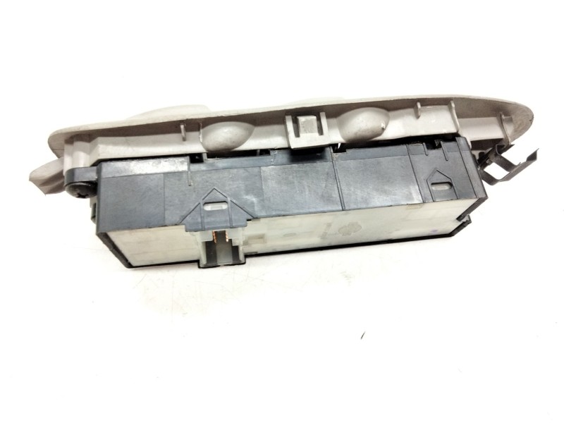 Recambio de mando elevalunas delantero izquierdo para nissan almera tino (v10) 2.2 dci referencia OEM IAM 80961BU400  
