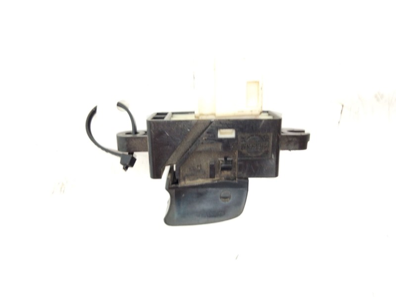 Recambio de mando elevalunas trasero derecho para nissan almera tino (v10) 2.2 dci referencia OEM IAM   