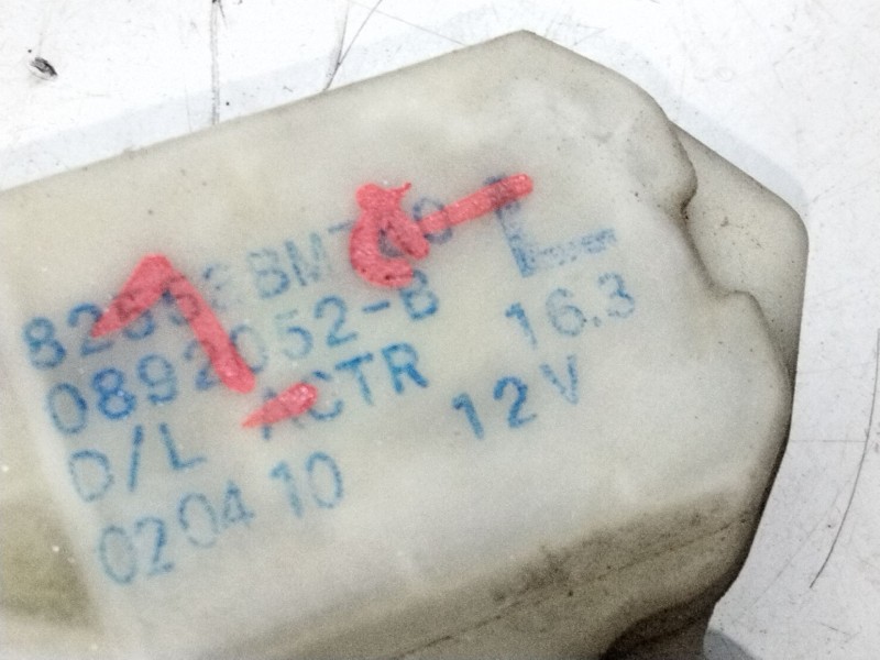 Recambio de cerradura puerta trasera izquierda para nissan almera tino (v10) 2.2 dci referencia OEM IAM 0892052B  