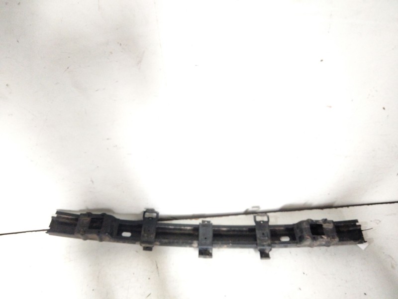 Recambio de refuerzo paragolpes delantero para hyundai h-1 / starex autobús (a1) 2.5 tci referencia OEM IAM   