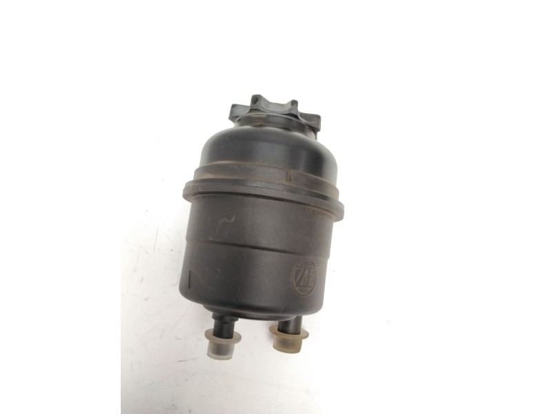 Recambio de deposito liquido direccion para nissan cabstar (f22, h40) 2.0 (f22) referencia OEM IAM PA66GF25  
