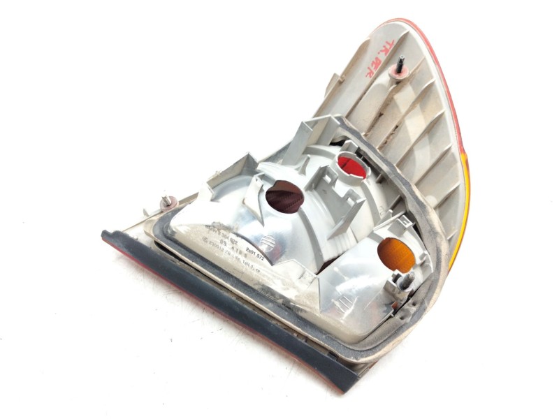 Recambio de piloto trasero derecho para bmw 3 (e46) 320 d referencia OEM IAM 8364922  