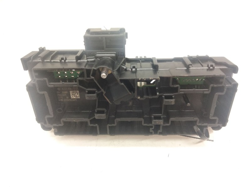 Recambio de caja reles para mercedes-benz clase c all-terrain (s206) c 220 d 4-matic (206.214) referencia OEM IAM A2239067303  