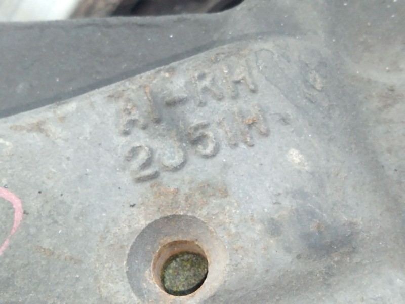 Recambio de mangueta completa delantero derecha para hyundai h-1 / starex autobús (a1) 2.5 tci referencia OEM IAM 2J51H  