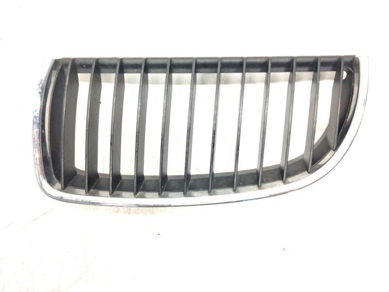 Recambio de rejilla paragolpes izquierdo para bmw 3 (e90) 320 d referencia OEM IAM 22405910  