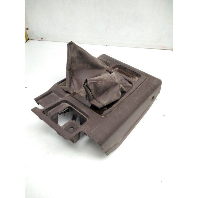 Recambio de consola central para nissan patrol gr v wagon (y61) 3.0 dti referencia OEM IAM   