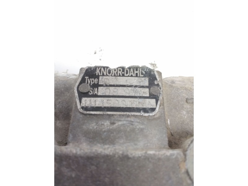 Recambio de valvula aire para renault 470 magnum e2 referencia OEM IAM 1111503000  