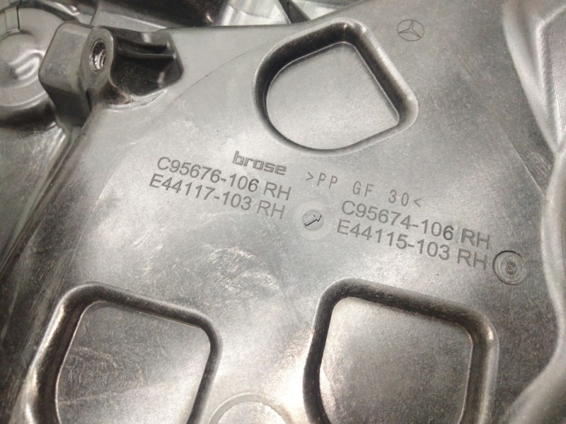 Recambio de elevalunas trasero derecho para mercedes-benz clase c all-terrain (s206) c 220 d 4-matic (206.214) referencia OEM IA