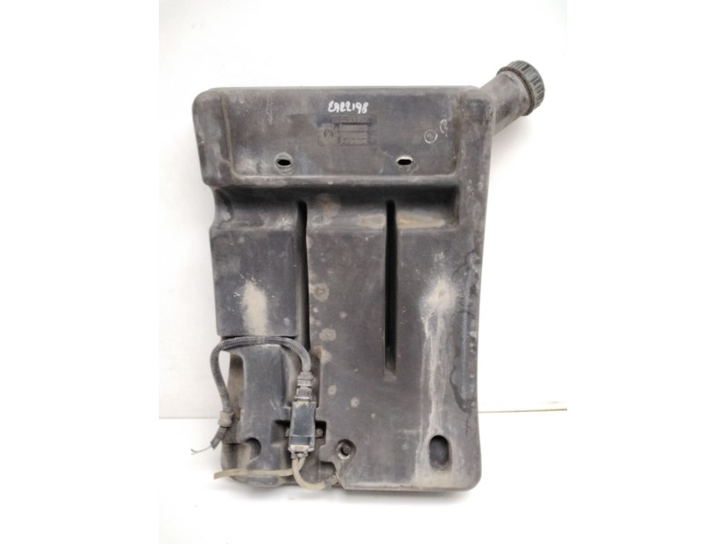 Recambio de deposito limpia para renault kerax r.385 referencia OEM IAM   