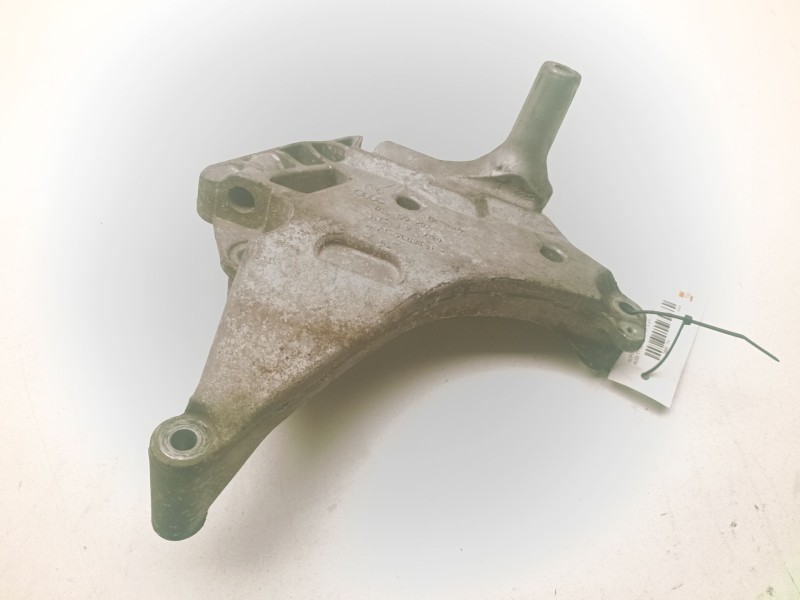 Recambio de soporte motor derecho inferior para audi tt (8j3) 2.0 tdi quattro referencia OEM IAM 03L199207  