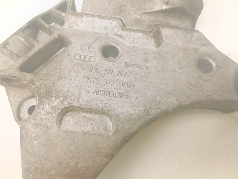 Recambio de soporte motor derecho inferior para audi tt (8j3) 2.0 tdi quattro referencia OEM IAM 03L199207  