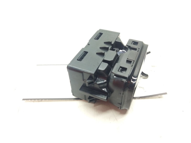 Recambio de mando elevalunas trasero derecho para mercedes-benz clase c all-terrain (s206) c 220 d 4-matic (206.214) referencia 