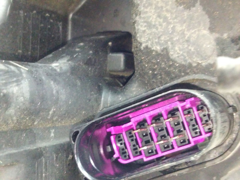 Recambio de faro derecho para ford s-max (wa6) 2.0 tdci referencia OEM IAM   