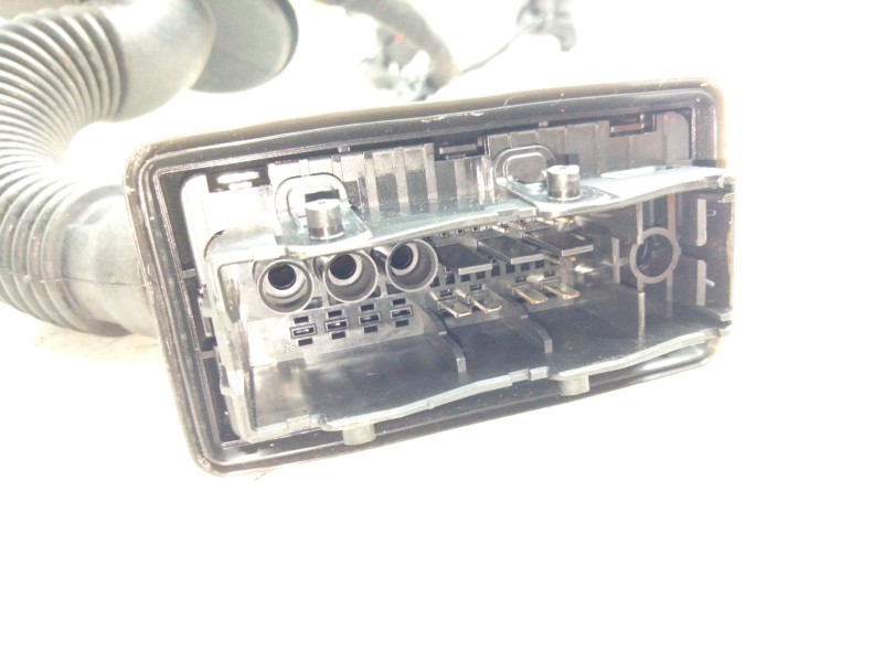 Recambio de instalacion puerta delantera izquierda para mercedes-benz clase c all-terrain (s206) c 220 d 4-matic (206.214) refer