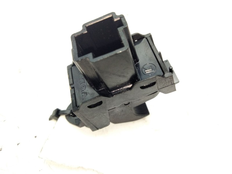 Recambio de mando elevalunas trasero derecho para volvo s80 ii (124) 2.4 d referencia OEM IAM 30773273  