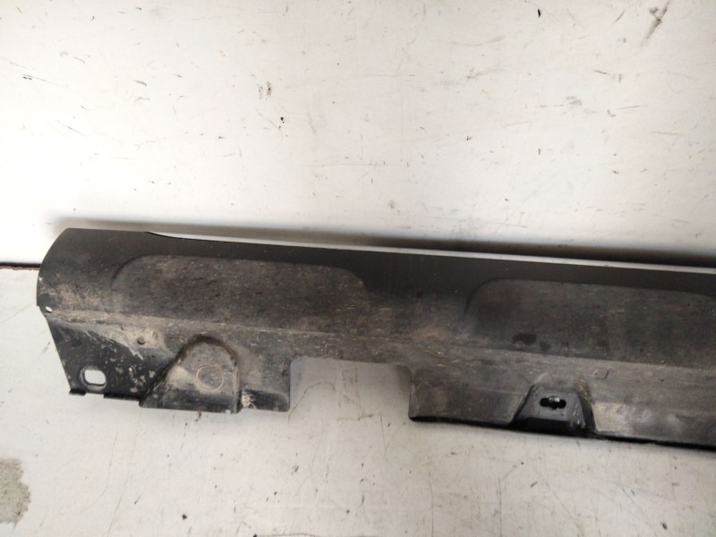 Recambio de talonera izquierda para mercedes-benz clase c all-terrain (s206) c 220 d 4-matic (206.214) referencia OEM IAM A20669