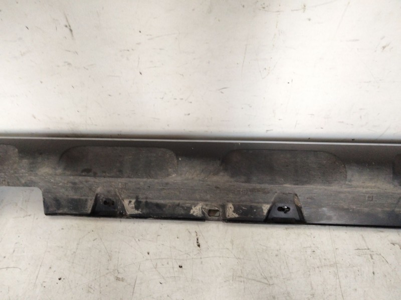 Recambio de talonera izquierda para mercedes-benz clase c all-terrain (s206) c 220 d 4-matic (206.214) referencia OEM IAM A20669