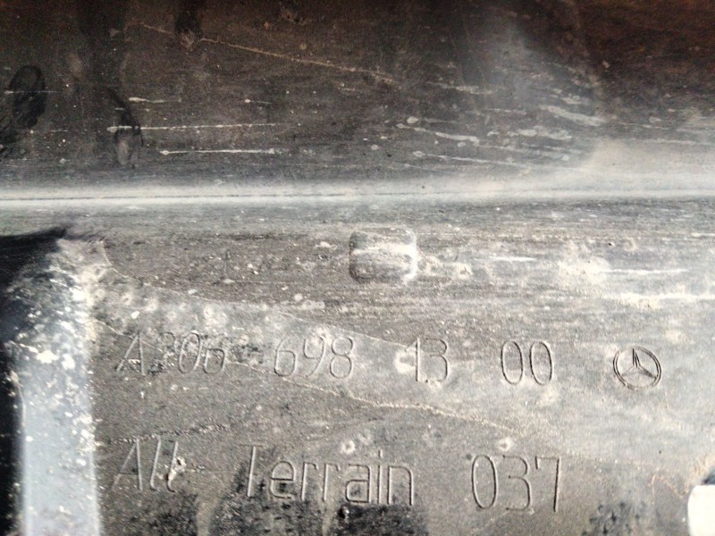 Recambio de talonera izquierda para mercedes-benz clase c all-terrain (s206) c 220 d 4-matic (206.214) referencia OEM IAM A20669