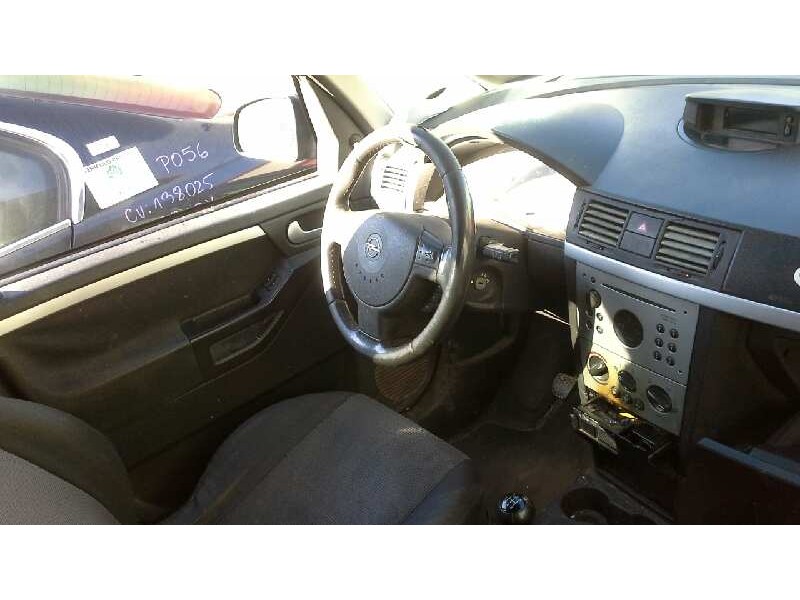 opel meriva del año 2004