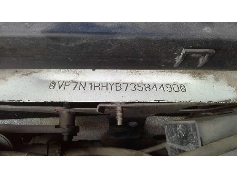 citroën xsara berlina del año 2002