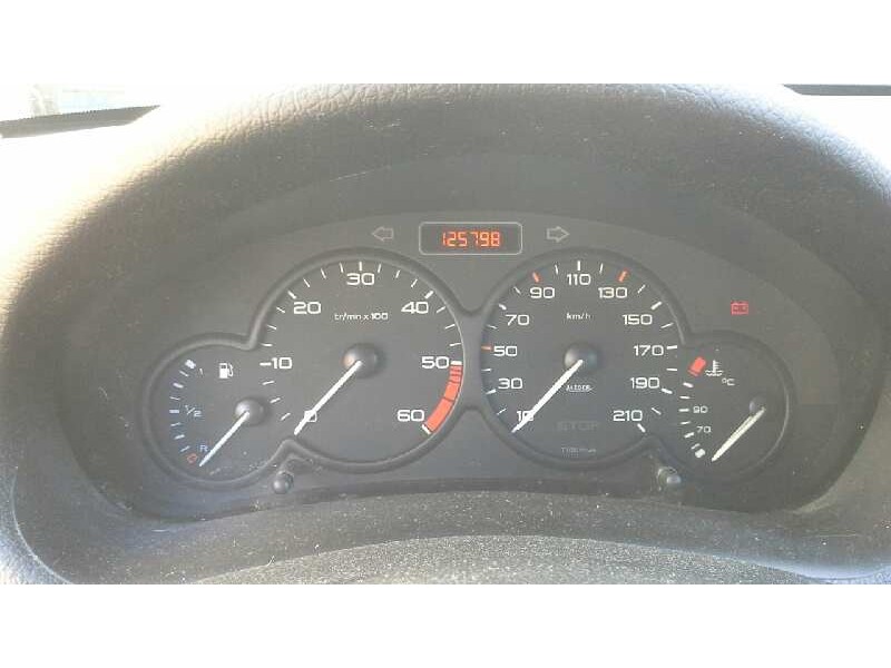 peugeot 206 berlina del año 2004