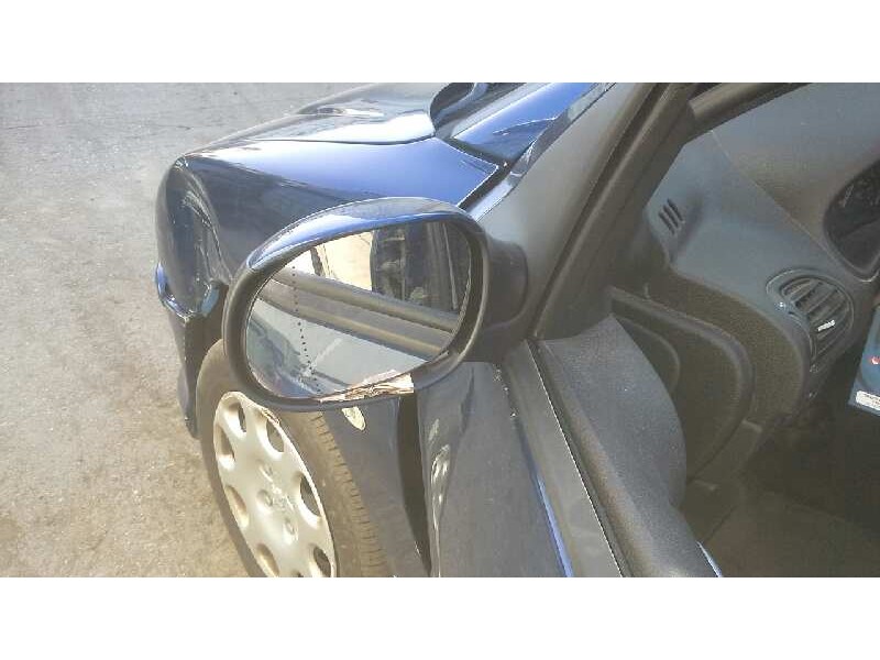 peugeot 206 berlina del año 2004