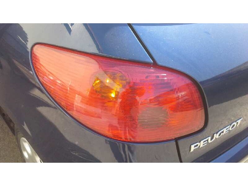 peugeot 206 berlina del año 2004