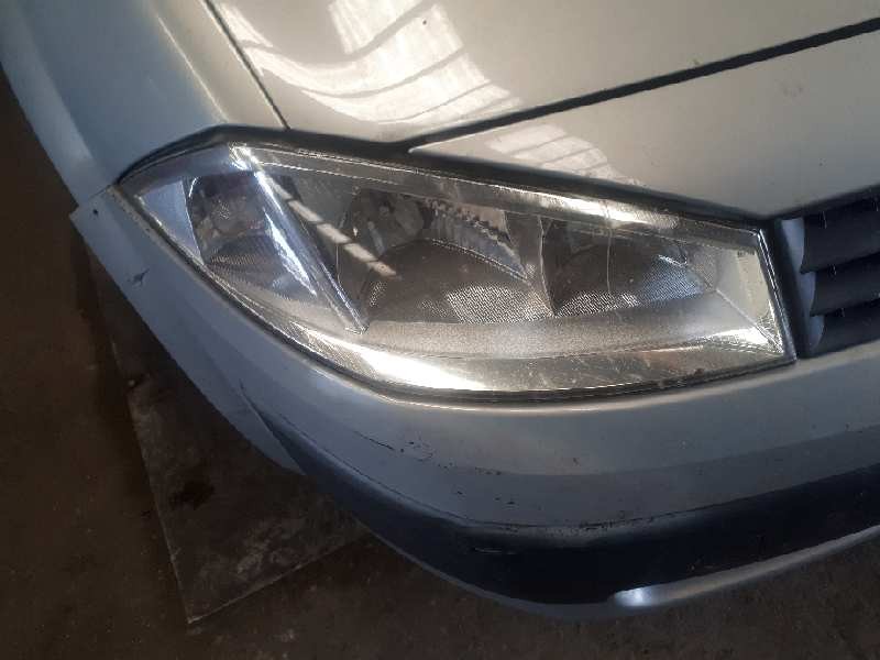 renault megane ii classic berlina del año 2004