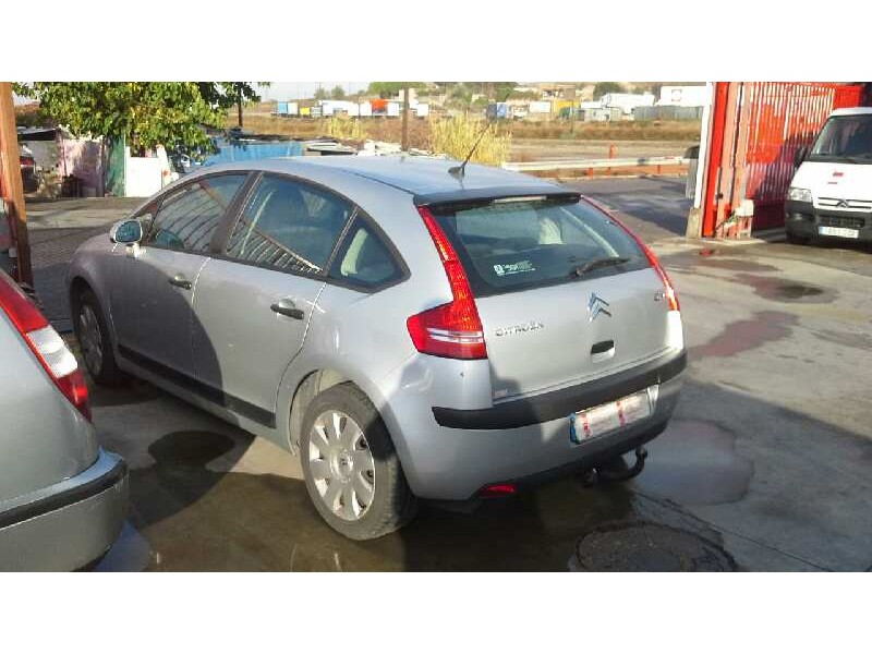 citroën c4 berlina del año 2004