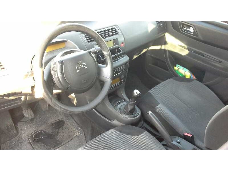 citroën c4 berlina del año 2004