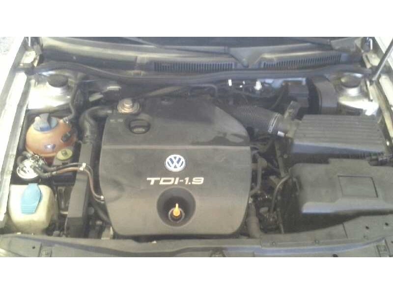 volkswagen golf iv berlina (1j1) del año 2001