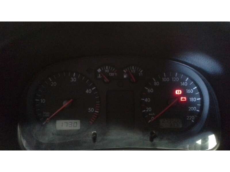 volkswagen golf iv berlina (1j1) del año 2001